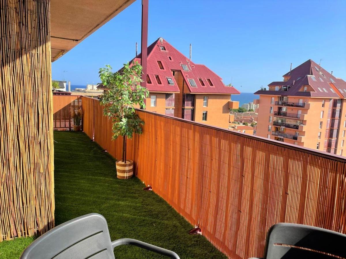 Ferienwohnung Apartamento Con Piscina Y Gran Terraza Con Vistas - Muy Cerca De La Playa, El Centro Y La Estacion Vilassar De Mar Exterior foto