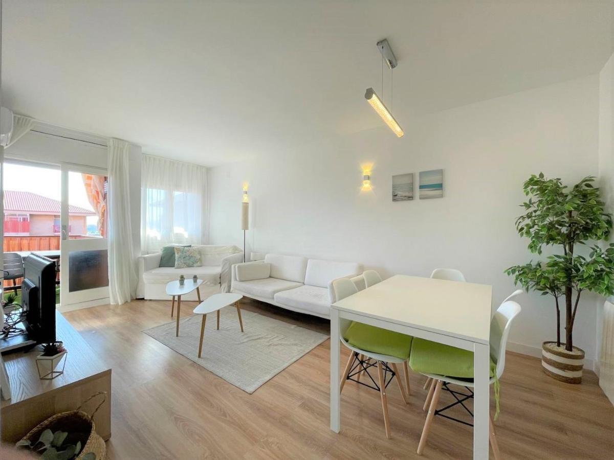 Ferienwohnung Apartamento Con Piscina Y Gran Terraza Con Vistas - Muy Cerca De La Playa, El Centro Y La Estacion Vilassar De Mar Exterior foto